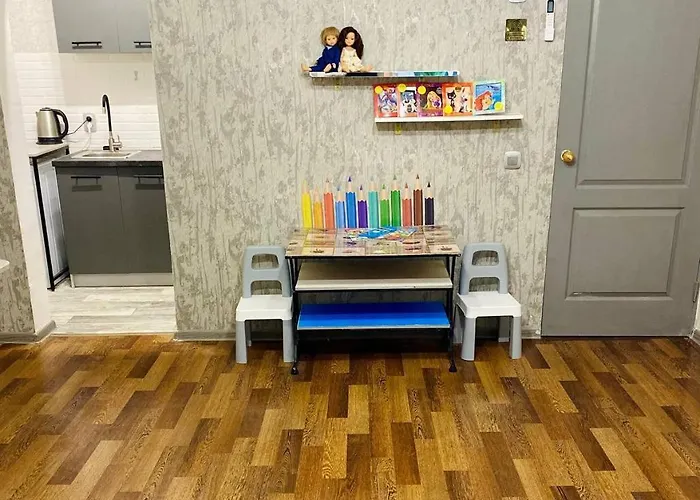 біля ринку привоз 4 спальних місця Apartamento